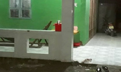 Dùng kéo đâm chết hàng xóm vì bị chửi trong tiệc nhậu