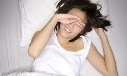 Cô gái 23 tuổi đột nhiên bị mù khi ngủ dậy vì căn bệnh nhiều người mắc