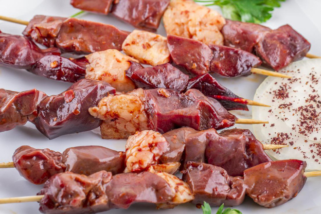 Gan, tim, bầu dục, óc, lưỡi và lá lách: Bạn nên ăn những loại nội tạng nào? - Ảnh 1.