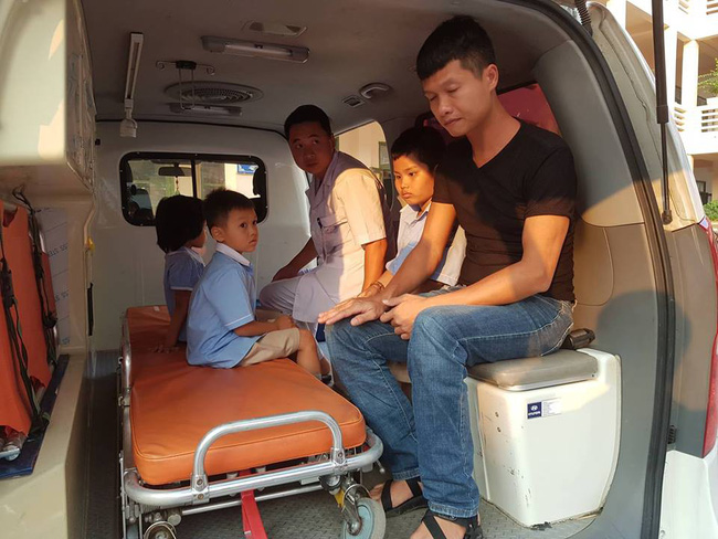 Vụ hàng trăm học sinh ở Ninh Bình nghi ngộ độc: Ruốc gà có mùi kinh lắm con không ăn - Ảnh 3.