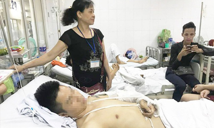 Bố mẹ của nam thanh niên bị truy sát phải cưa chân: 'Bọn côn đồ chúng dã man quá'