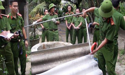 Bất thường vụ bé trai 2 tuổi bị ném xuống giếng sau tiếng tri hô bắt cóc của người mẹ