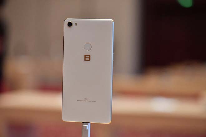 Bphone 3 Pro có đủ sức để 
