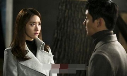 Về quê đồng nghiệp ăn cưới, tôi chết sững khi chú rể chính là... chồng mình