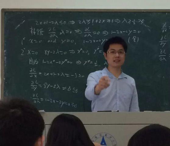 giao vien 35 tuoi dot ngot tu vong khi giang bai, canh bao thoi quen rat nhieu nguoi mac - 2