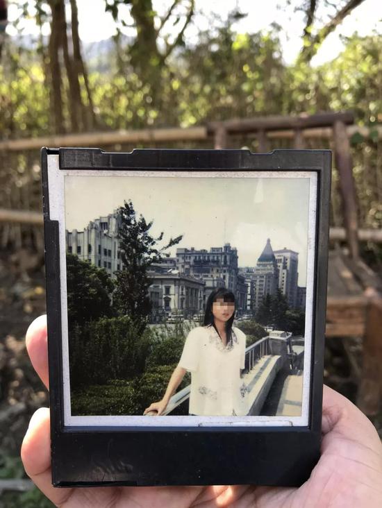 Bạn gái của Lương.