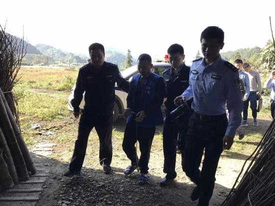Nhiều năm sau, khi nhớ tới câu nói của vợ chưa cưới, Lương vẫn cảm thấy hụt hẫng.
