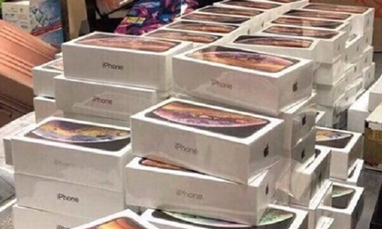 Phát hiện vụ buôn lậu hơn 1000 chiếc iPhone tại sân bay Nội Bài