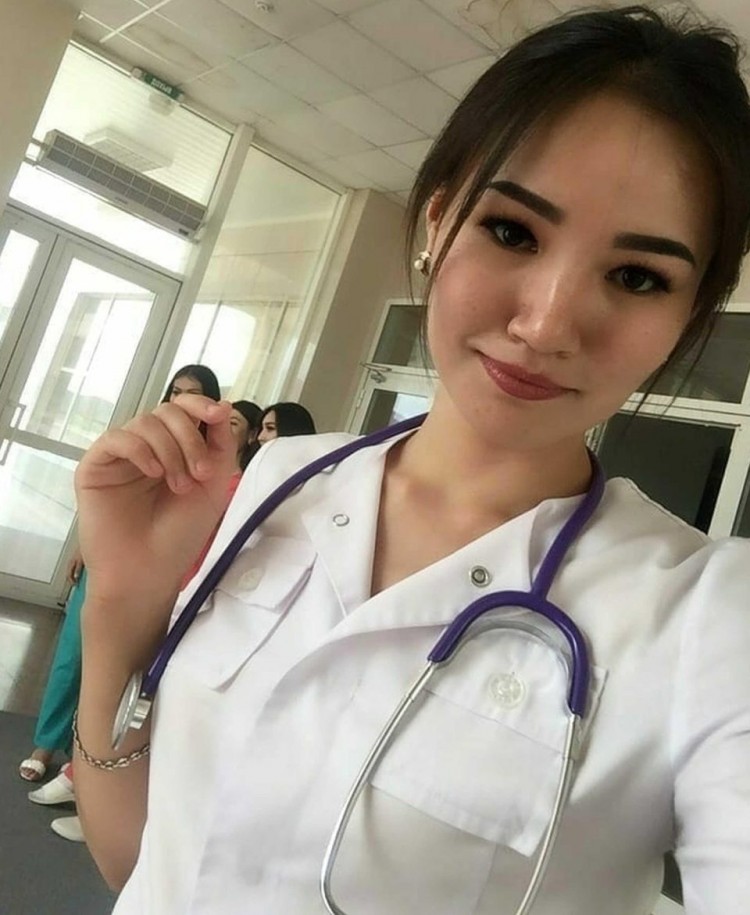 Nạn nhân Nazerke Bekzhanova, 21 tuổi.