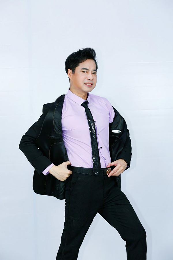 Ngọc Sơn giàu cỡ nào sau gần 30 năm làm “Ông hoàng nhạc sến”? - Ảnh 1. Ngọc Sơn giàu cỡ nào sau gần 30 năm làm “Ông hoàng nhạc sến”? - Ảnh 1.