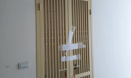 Tiết lộ sốc của hàng xóm về cô gái trẻ nghi là mẹ cháu bé rơi tử vong ở Linh Đàm