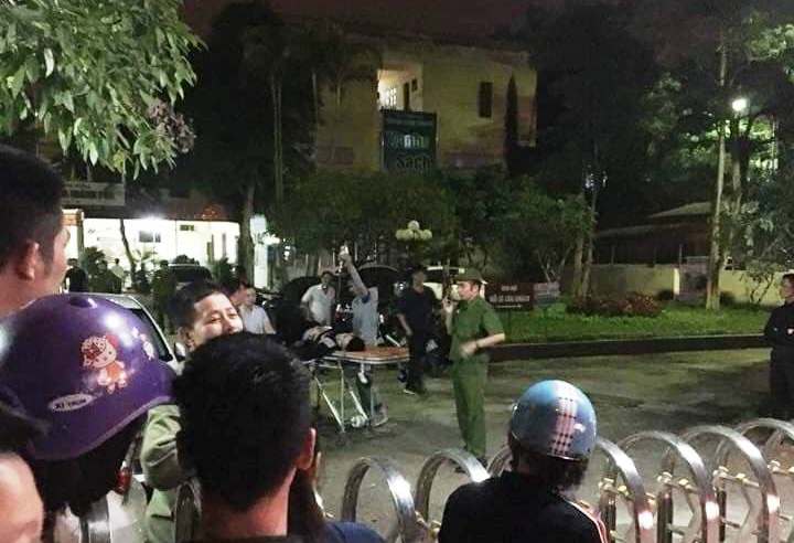 Hỗn chiến trong đêm, 5 người nhập viện cấp cứu - 2