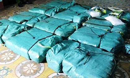 Trắng đêm truy bắt kẻ vận chuyển 308,6kg ma túy đá