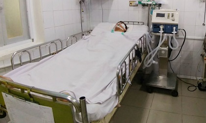 Vụ tông xe ở Hàng Xanh: Cha nửa đêm chạy khắp các bệnh viện tìm con