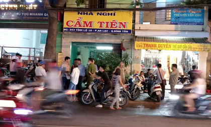 Gái bán dâm bị giết, cướp tài sản tại nhà nghỉ ở Sài Gòn
