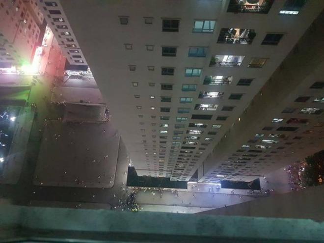 Nữ sinh ném con ở chung cư Linh Đàm: Yêu nhưng mà khổ... hình ảnh 4 nu sinh nem con o chung cu linh dam: yeu nhung ma kho... hinh anh 4