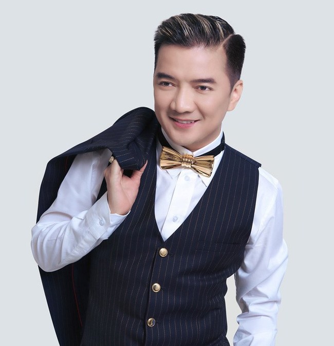 Đàm Vĩnh Hưng: Tôi nói với Hoài Lâm rằng ánh mắt của con rất yểu mệnh, đừng cãi lời sư phụ! - Ảnh 2. Đàm Vĩnh Hưng: Tôi nói với Hoài Lâm rằng ánh mắt của con rất yểu mệnh, đừng cãi lời sư phụ! - Ảnh 2.