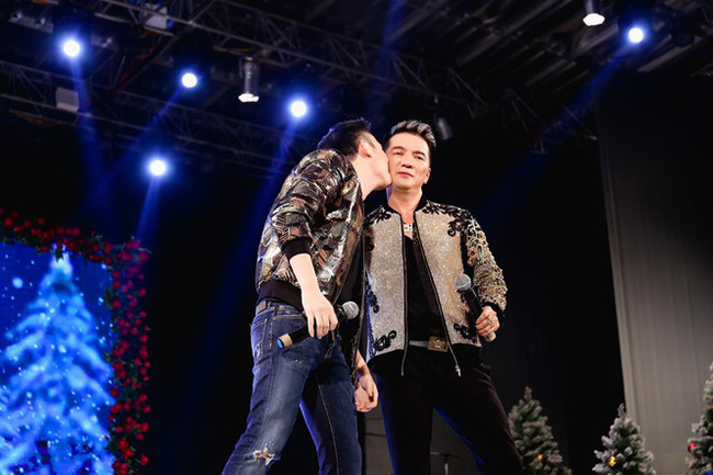 Gia đình quyền lực và sóng gió bậc nhất showbiz: Hoài Linh không nhìn mặt, Dương Triệu Vũ lại dính tin đồn yêu Mr. Đàm - Ảnh 8. Gia đình quyền lực và sóng gió bậc nhất showbiz: Hoài Linh không nhìn mặt, Dương Triệu Vũ lại dính tin đồn yêu Mr. Đàm - Ảnh 8.