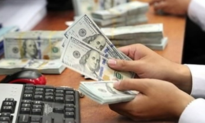 Vụ đổi 100 USD phạt 90 triệu: Quyết định khám xét tiệm vàng là bất hợp pháp?