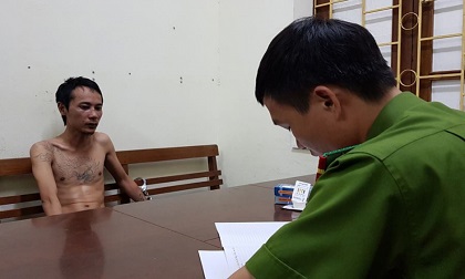 Người đàn ông chạy xe ôm bị khách 'ngáo đá' đâm tử vong