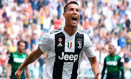Ronaldo quyết ẵm Quả bóng Vàng thứ 6: Chỉ có Messi xứng 'địch thủ' 10 năm
