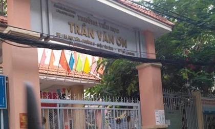Cô giáo tiểu học ở Sài Gòn bắt học sinh tự tát 32 cái vào mặt