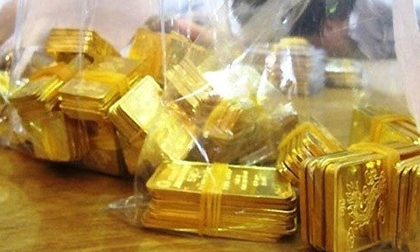 Giá vàng hôm nay 9/11: Vội vàng bán tháo, vàng tụt dốc nhanh