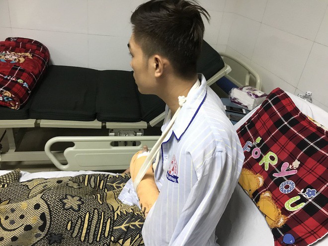 Vụ người đi xe máy chặt tay tài xế ô tô: Bất ngờ với lời kể của nhân chứng