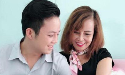 Cô dâu 62 tuổi tiếp tục phát ngôn sốc: 'Xin lỗi vì em đã là mối tình đầu của anh'