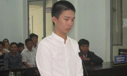 Mâu thuẫn, nam sinh lớp 10 đâm bạn học tử vong