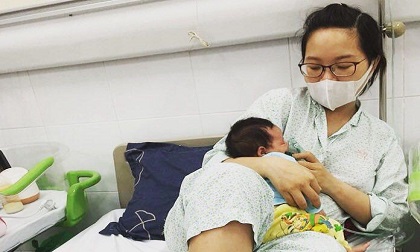 Con sốt mãi không hạ, mẹ Hà Nội hoảng sợ khi được bác sĩ khuyên 'đi viện ngay còn kịp'