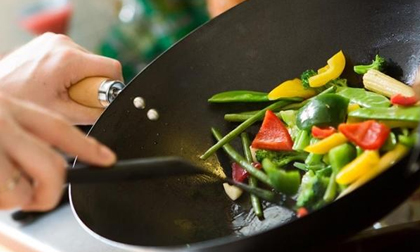 6 kiểu chế biến rau, củ là 'sát thủ' hàng đầu với sức khỏe, mời cả ung thư về nhà