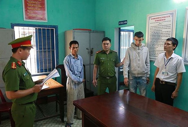 Vụ thanh niên bị đánh chết trước trường tiểu học: 10 đối tượng sa lưới - 1