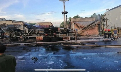 Công an Bình Phước công bố thông tin vụ xe bồn chở xăng gây cháy nhà, 6 người chết