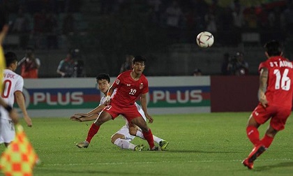 AFF Cup 2018 căng như dây đàn, tuyển Việt Nam 'sáng' nhất