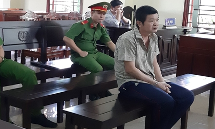 Chém vợ rồi đẩy xuống sông vì ghen tuông