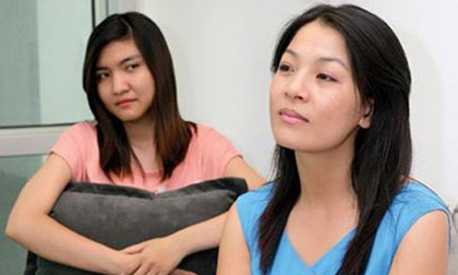 Trố mắt khi chị kết nghĩa gỡ xương cá, bưng canh cho chồng