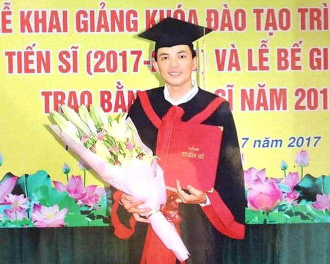 mot tien si, giang vien dai hoc lua tinh hang loat phu nu, co nhieu con rieng - 1