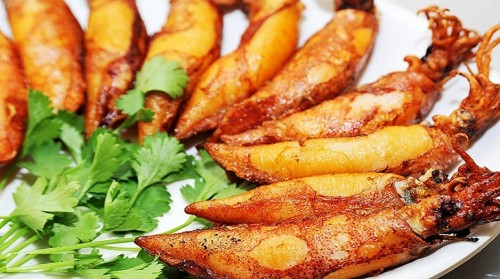 Cách làm mực chiên mắm ngon như ngoài hàng, ăn là mê tít - 4