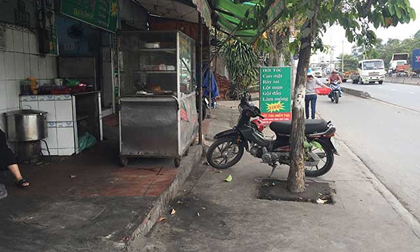Hai thanh niên ở Sài Gòn bị chém chết trước nhà