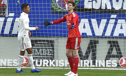 Real thua sốc Eibar 0-3 sau khi ký hợp đồng chính thức với HLV Solari