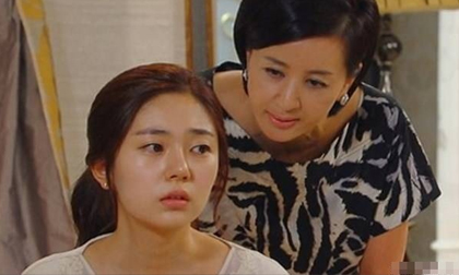 Con dâu “sốc” với cách chăm cháu 'bá đạo' của mẹ chồng