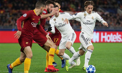 Thắng dễ Roma 2-0, Real đoạt ngôi đầu bảng G