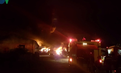 Cháy cực lớn tại Khu Công nghiệp Hòa Cầm, TP Đà Nẵng