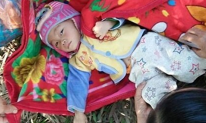 Xót xa cháu bé 15 tháng tuổi bị bỏ rơi ở nghĩa trang tại Yên Bái