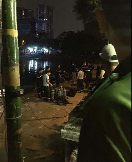 Nhận thách đố 300 nghìn đồng bơi qua hồ Hoàng Cầu, chàng trai chết đuối