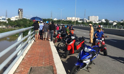 Người phụ nữ bỏ lại xe máy trên cầu, gieo mình xuống sông Hàn tự tử