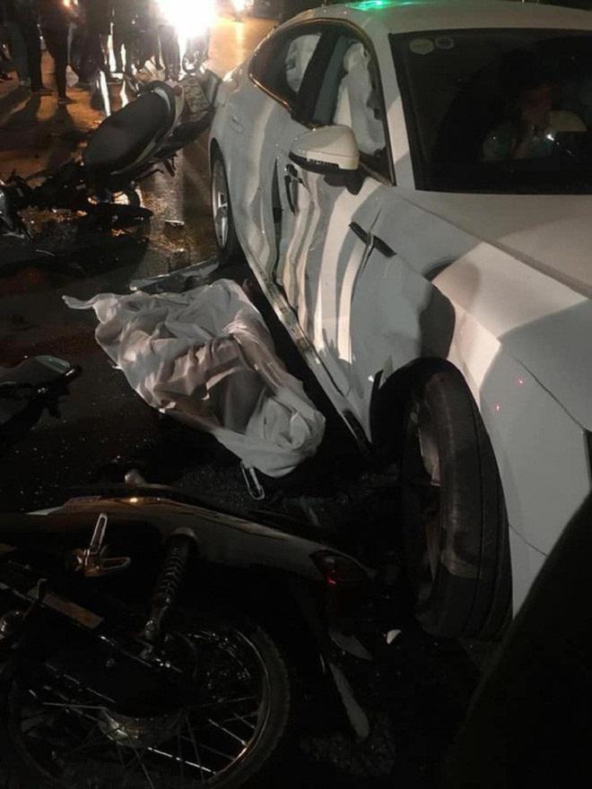 tai nan giua audi q5 va 2 xe may: nan nhan tu vong la co gai xinh dep, thong minh - 2