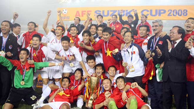 1543736031-471-ky-uc-aff-cup-tran-ban-ket-lich-su-truoc-nguoi-thai-va-chu-ky-10-nam-anh7-1543735478-width660height371-xahoi.com.vn-w660-h371