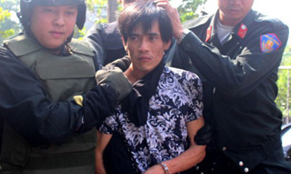 Biểu hiện bất thường của đối tượng nghi 'ngáo đá' khống chế bé gái 3 tuổi trước đêm bị bắt